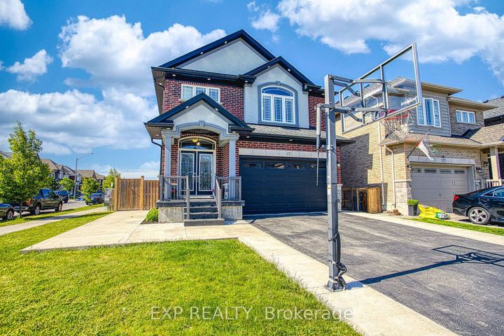 Photo 2 at 17 Narbonne Crescent, Stoney Creek Mountain, Hamilton