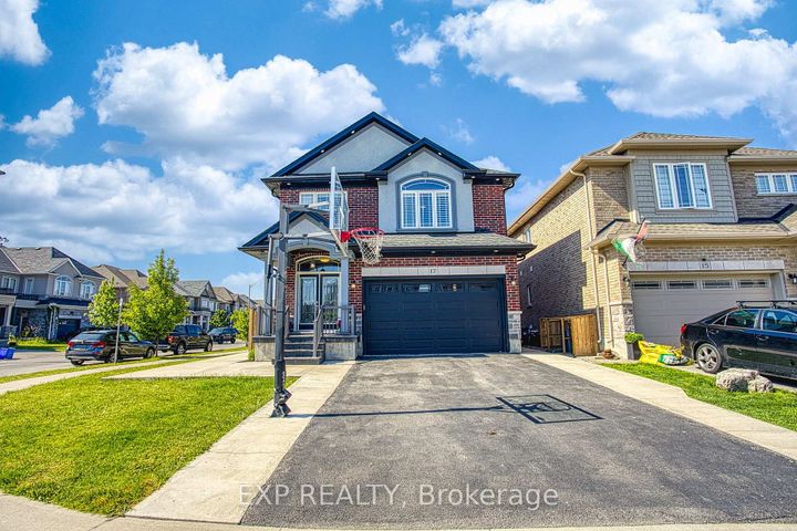 Photo 3 at 17 Narbonne Crescent, Stoney Creek Mountain, Hamilton