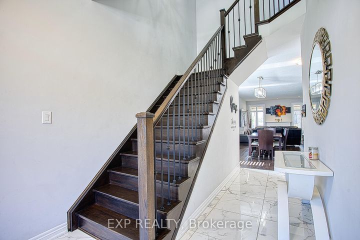 Photo 5 at 17 Narbonne Crescent, Stoney Creek Mountain, Hamilton