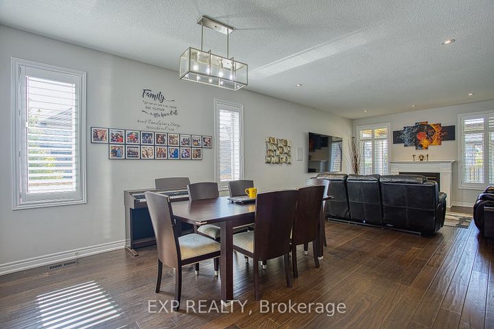 Photo 6 at 17 Narbonne Crescent, Stoney Creek Mountain, Hamilton