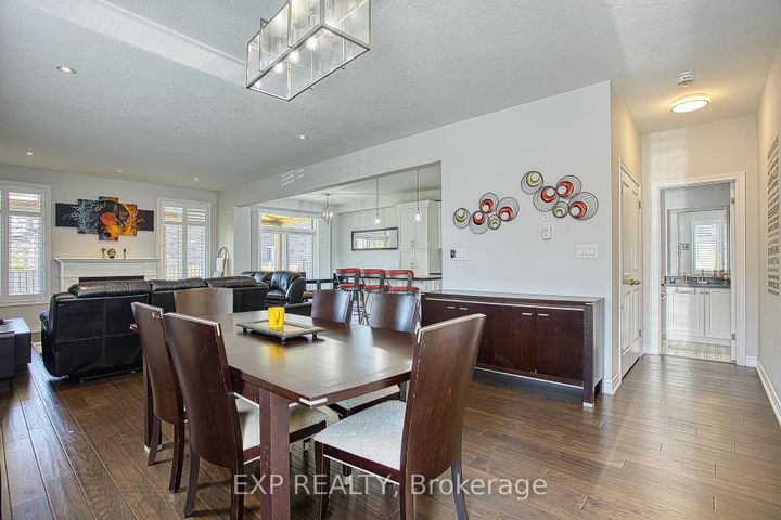 Photo 7 at 17 Narbonne Crescent, Stoney Creek Mountain, Hamilton