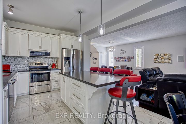 Photo 17 at 17 Narbonne Crescent, Stoney Creek Mountain, Hamilton