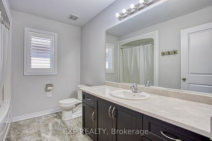 Photo 28 at 17 Narbonne Crescent, Stoney Creek Mountain, Hamilton