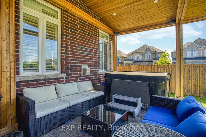 Photo 35 at 17 Narbonne Crescent, Stoney Creek Mountain, Hamilton