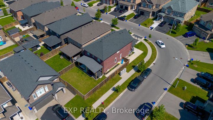 Photo 40 at 17 Narbonne Crescent, Stoney Creek Mountain, Hamilton