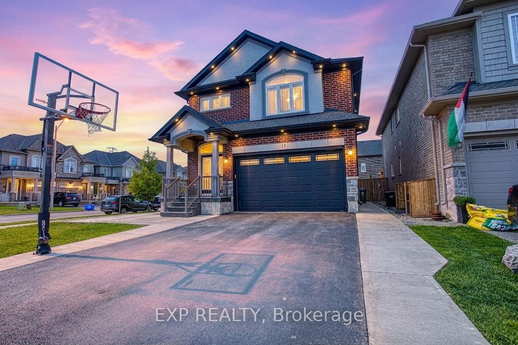 17 Narbonne Crescent, Stoney Creek Mountain, Hamilton 2