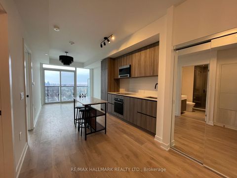 Photo 3 at 1810 - 127 Broadway Avenue, Mount Pleasant West, Toronto
