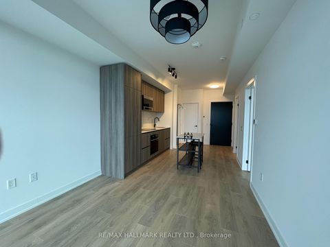 Photo 7 at 1810 - 127 Broadway Avenue, Mount Pleasant West, Toronto