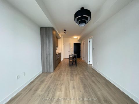 Photo 11 at 1810 - 127 Broadway Avenue, Mount Pleasant West, Toronto