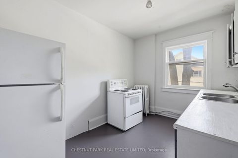 Photo 14 at 490 Summerhill Avenue, Moore Park, Toronto