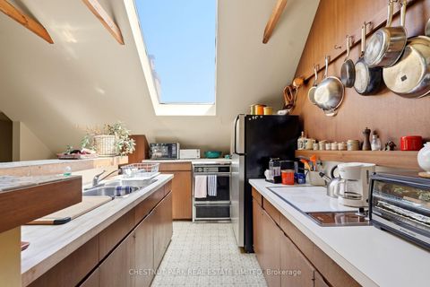 Photo 27 at 490 Summerhill Avenue, Moore Park, Toronto