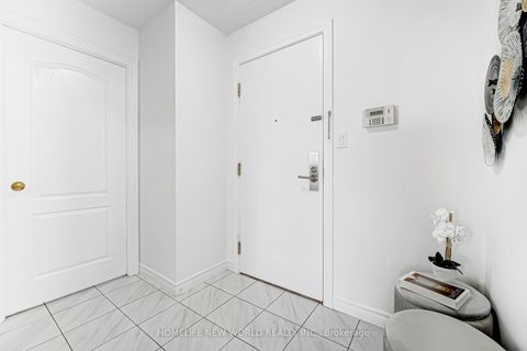 Photo 2 at 908 - 88 Grandview Way, Willowdale East, Toronto