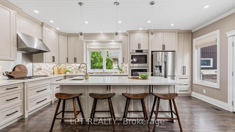 Photo 7 at 165 Lake Drive E, Historic Lakeshore Communities, Georgina