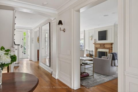 Photo 3 at 335 Cortleigh Boulevard, Nortown, Toronto