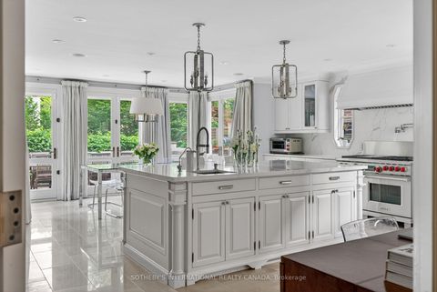 Photo 11 at 335 Cortleigh Boulevard, Nortown, Toronto