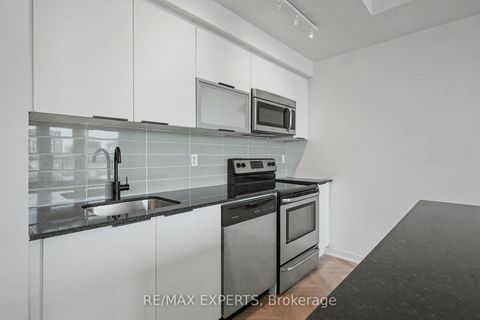 Photo 10 at 715 - 55 East Liberty Street, Niagara, Toronto