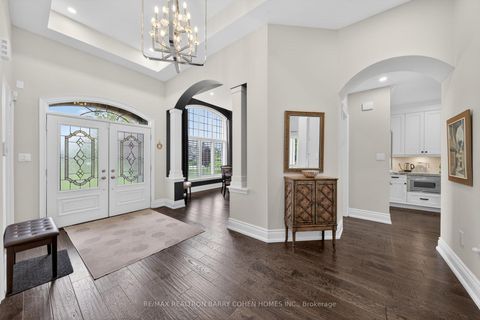 Photo 3 at 9 Wolford Court, Historic Lakeshore Communities, Georgina