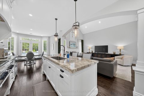 Photo 7 at 9 Wolford Court, Historic Lakeshore Communities, Georgina