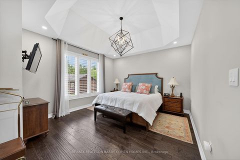Photo 16 at 9 Wolford Court, Historic Lakeshore Communities, Georgina