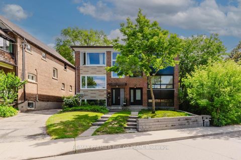 Photo 1 at 299 Quebec Avenue, Junction Area, Toronto