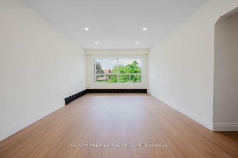 Photo 13 at 299 Quebec Avenue, Junction Area, Toronto