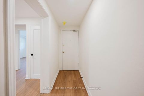 Photo 19 at 299 Quebec Avenue, Junction Area, Toronto