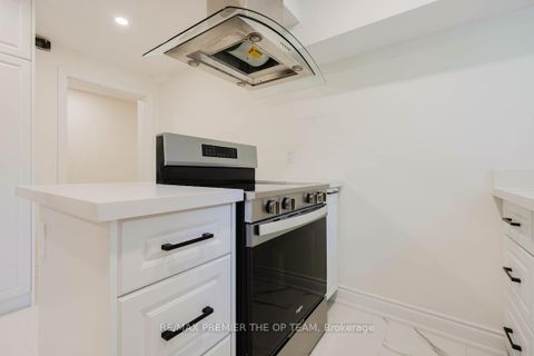 Photo 23 at 299 Quebec Avenue, Junction Area, Toronto