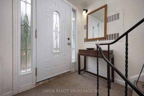 Photo 2 at 7 Norwood Road, Danforth, Toronto