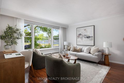 Photo 3 at 7 Norwood Road, Danforth, Toronto