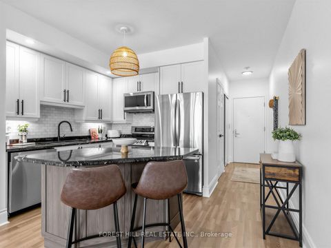 Photo 2 at 1514 - 123 Eglinton Avenue E, Mount Pleasant West, Toronto