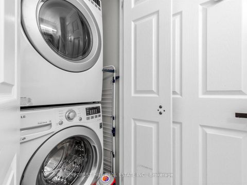 Photo 21 at 1514 - 123 Eglinton Avenue E, Mount Pleasant West, Toronto