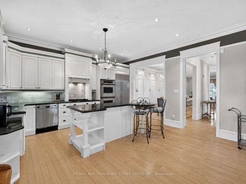 Photo 5 at 36 Esgore Drive, Nortown, Toronto