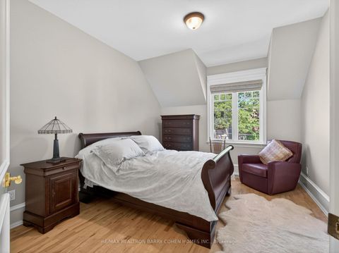 Photo 16 at 36 Esgore Drive, Nortown, Toronto
