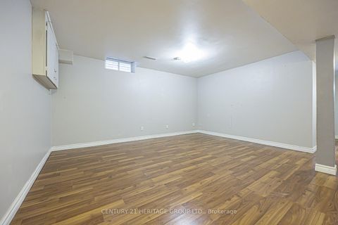Photo 30 at 8 Millcroft Way, Brownridge, Vaughan