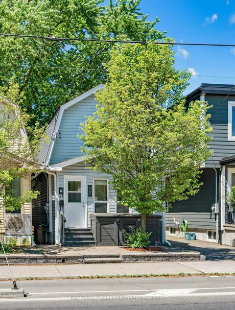 Photo 2 at 1292 Woodbine Avenue, East York, Toronto