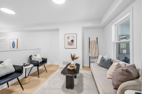 Photo 6 at 1292 Woodbine Avenue, East York, Toronto