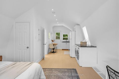 Photo 30 at 1292 Woodbine Avenue, East York, Toronto