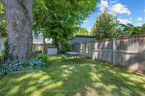 Photo 37 at 1292 Woodbine Avenue, East York, Toronto
