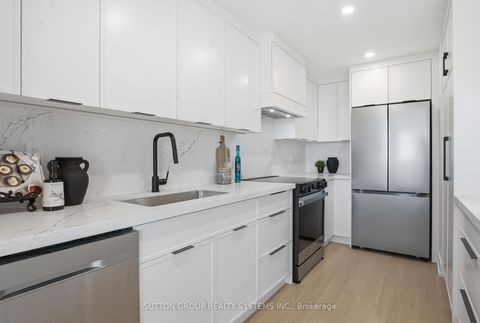 Photo 8 at 911 - 45 Southport Street, Swansea, Toronto