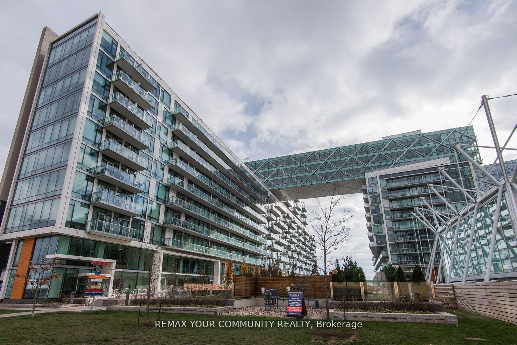 815 - 39 Queens Quay E, Waterfront Communities C8, Toronto 
