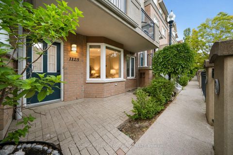 Photo 1 at 1125 - 28 Sommerset Way, Willowdale East, Toronto