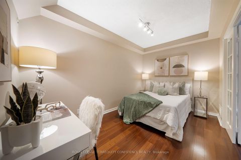 Photo 13 at 1125 - 28 Sommerset Way, Willowdale East, Toronto