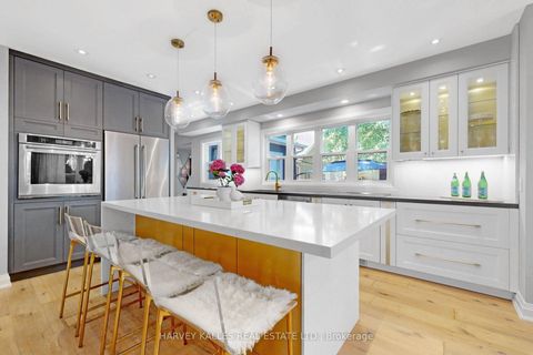Photo 12 at 21 Kellam Street, Kleinburg, Vaughan