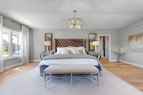 Photo 25 at 21 Kellam Street, Kleinburg, Vaughan