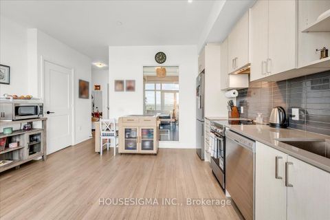 Photo 12 at 1006 - 50 George Butchart Drive, CFB, Toronto