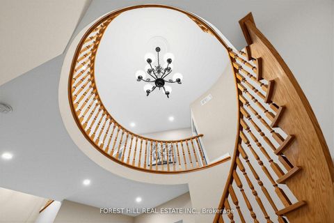 Photo 6 at 17 Lady Lynn Crescent, Doncrest, Richmond Hill
