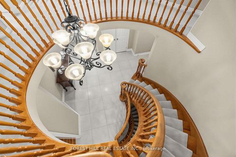 Photo 7 at 17 Lady Lynn Crescent, Doncrest, Richmond Hill