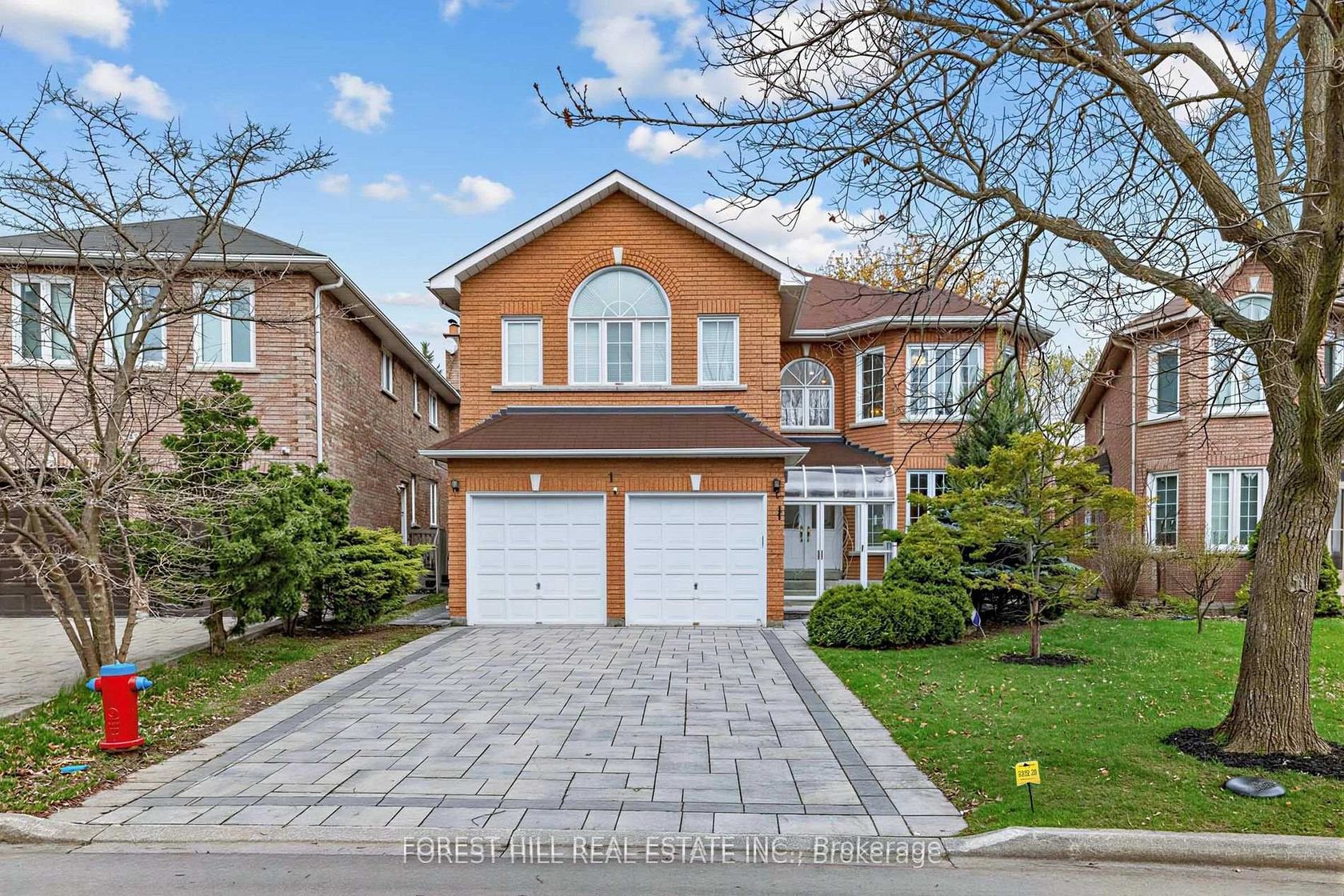 17 Lady Lynn Crescent, Doncrest, Richmond Hill photo 8