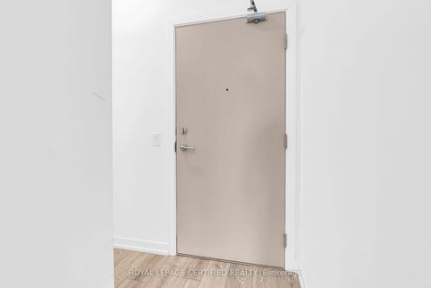 Photo 4 at 919 - 2020 Bathurst Street, Cedarvale, Toronto