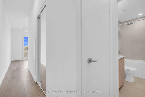 Photo 6 at 919 - 2020 Bathurst Street, Cedarvale, Toronto